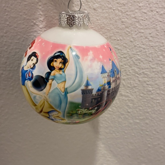 Disneyland resort Princess ornament - Picture 3 of 5